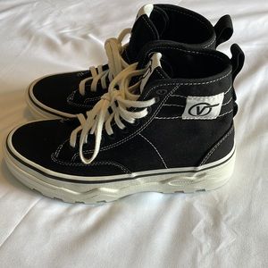VANS Sentry high top NWOT mens 5 womens 6.5